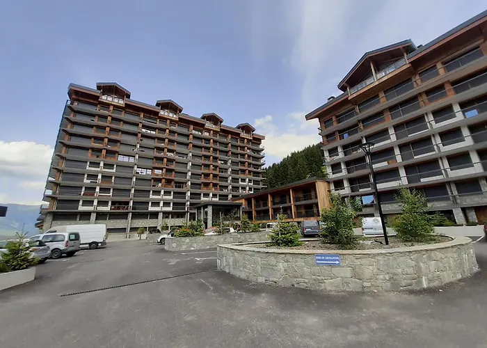 Renove 3 Skis Aux Pieds A Avec Wifi - Fr-1-514-61