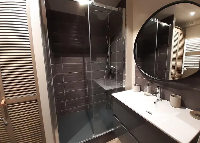 Renove 3 Skis Aux Pieds A Avec Wifi - Fr-1-514-61 * 谷雪维尔