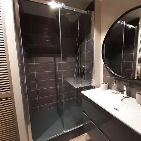 Renove 3 Skis Aux Pieds A Avec Wifi - Fr-1-514-61 * Courchevel